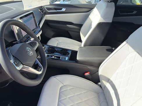 New 2026 Volkswagen Atlas Cross Sport SEL Premium R-Line image 10
