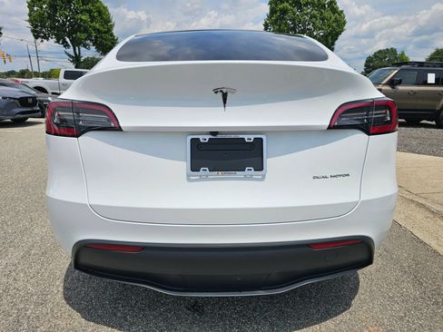 Used 2023 Tesla Model Y Long Range AWD/4WD image 4