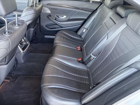 Used 2020 Mercedes-Benz S 560 Sedan image 29