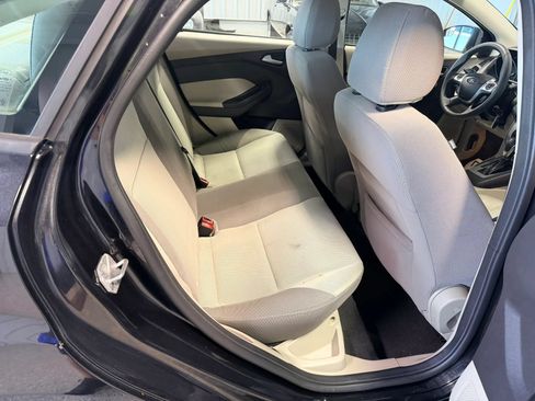 Used 2013 Ford Focus SE FWD image 12