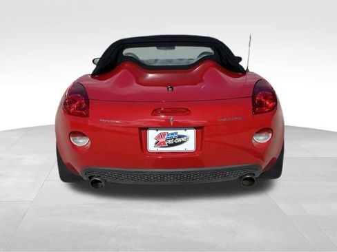 Used 2006 Pontiac Solstice Convertible w/ Premium Package RWD image 4