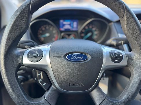 Used 2014 Ford Focus SE w/ SE Winter Package image 19