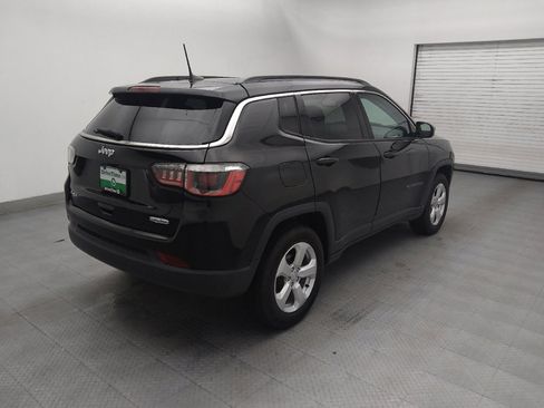 Used 2019 Jeep Compass Latitude w/ Popular Equipment Group AWD/4WD image 9