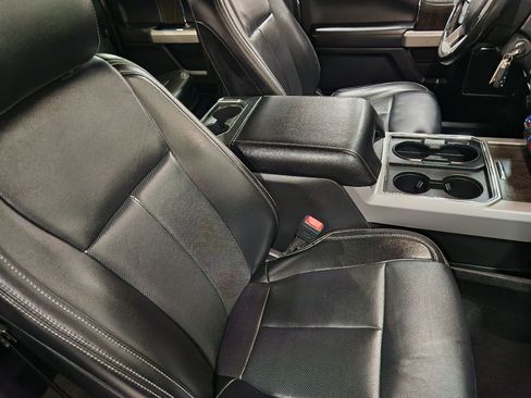 Used 2021 Ford F250 Lariat w/ Lariat Value Package image 32