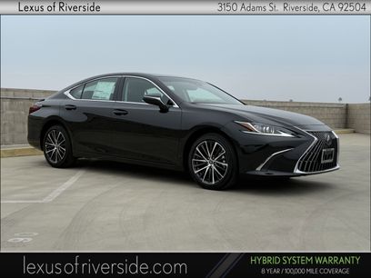 New 2025 Lexus ES 300h w/ Premium Package