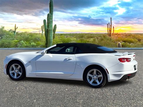 Used 2023 Chevrolet Camaro LT image 7