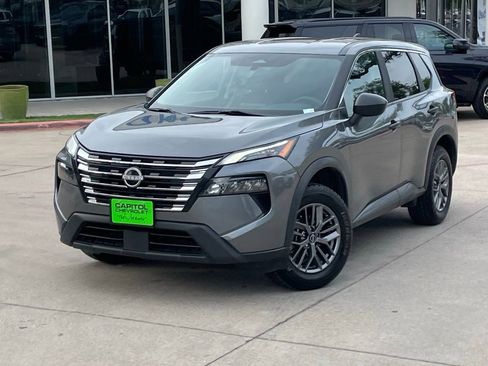 Used 2024 Nissan Rogue S FWD image 9