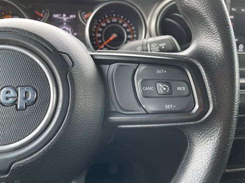 Used 2022 Jeep Wrangler Unlimited Sport AWD/4WD image 16