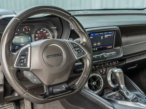 Used 2020 Chevrolet Camaro LT image 24
