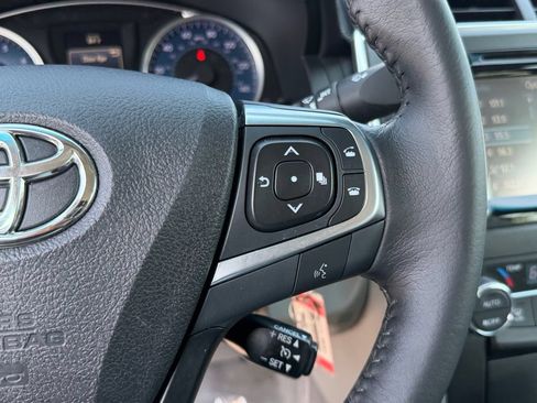 Used 2017 Toyota Camry XLE FWD image 19