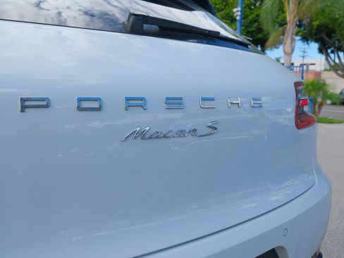 Used 2018 Porsche Macan S AWD/4WD image 40