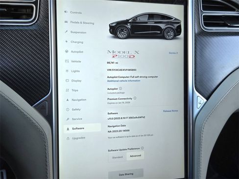 Used 2018 Tesla Model X P100D image 23