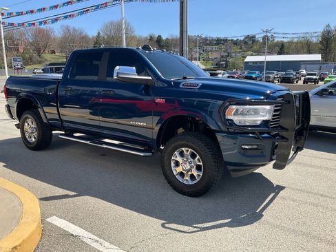 Used 2022 RAM 2500 Laramie AWD/4WD image 4