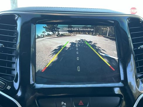 Used 2020 Jeep Cherokee Limited w/ Trailer Tow Group image 20