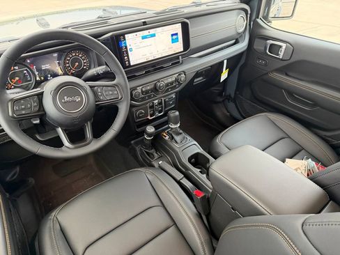 New 2026 Jeep Gladiator Sport AWD/4WD image 11