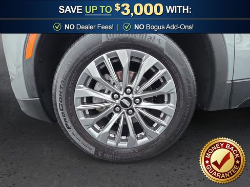 Used 2024 Cadillac XT4 Premium Luxury image 13