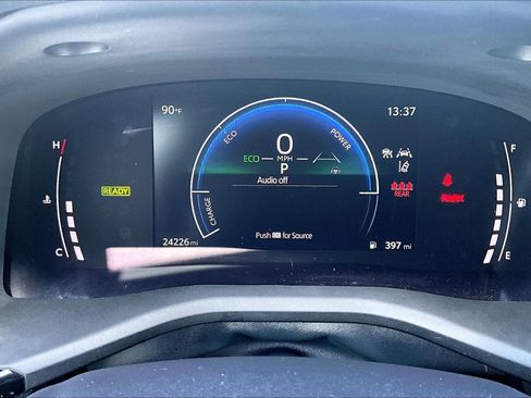 Used 2025 Toyota Camry SE w/ Convenience Package AWD/4WD image 19