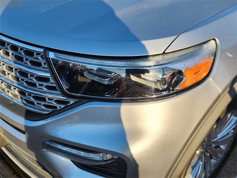 Used 2021 Ford Explorer Limited w/ Equipment Group 301A image 6