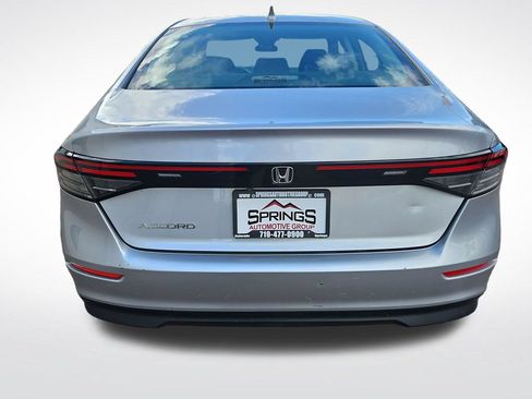 Used 2023 Honda Accord EX image 4