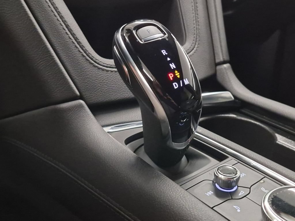 Used 2026 Cadillac XT5 Luxury AWD/4WD image 4