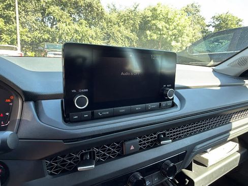 Used 2023 Honda Accord EX image 14