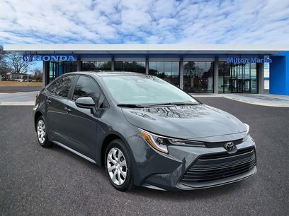 Used 2025 Toyota Corolla LE w/ Convenience Package