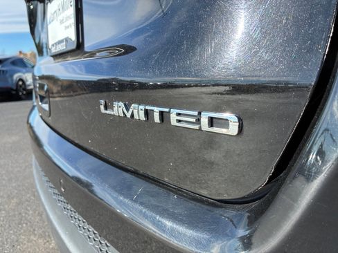 Used 2018 Jeep Compass Limited w/ Navigation Group AWD/4WD image 24