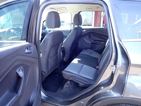 Used 2017 Ford Escape SE image 8