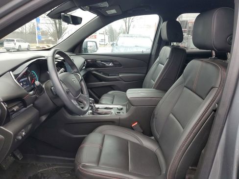 Used 2023 Chevrolet Traverse RS image 5