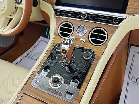 New 2026 Bentley Continental GTC image 42