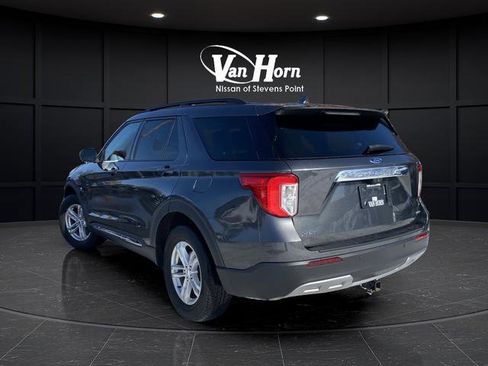 Used 2020 Ford Explorer XLT w/ Equipment Group 202A image 5