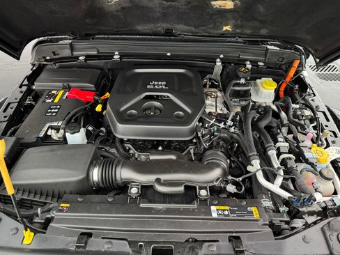 Used 2021 Jeep Wrangler Unlimited Rubicon 4xe w/ Cold Weather Group image 24