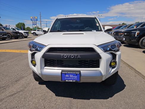 Used 2022 Toyota 4Runner TRD Off-Road Premium w/ TRD Black Wheel Package (TMS) AWD/4WD image 9