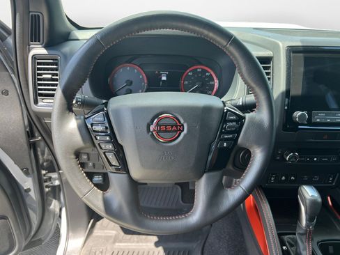 Used 2022 Nissan Frontier Pro-X RWD image 13