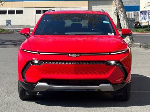 Used 2024 Chevrolet Equinox EV LT image 9