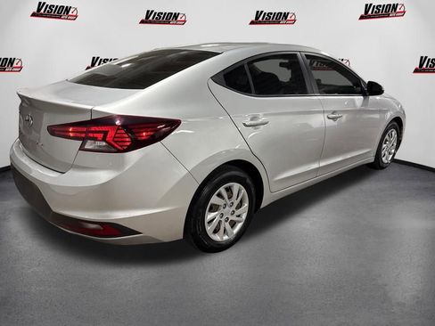 Used 2020 Hyundai Elantra SE FWD image 5