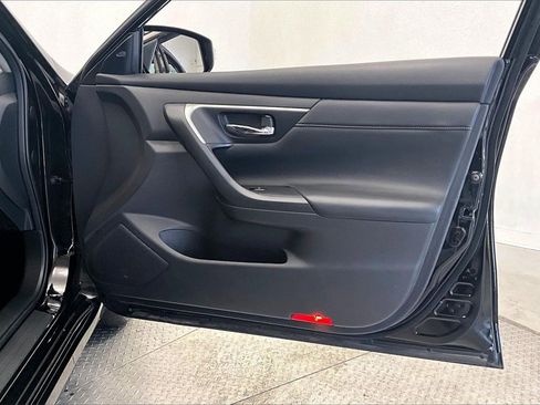 Used 2018 Nissan Altima 2.5 SL w/ 2.5 SL Technology Package image 19