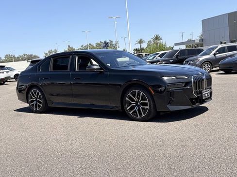 Used 2024 BMW 740i RWD image 4