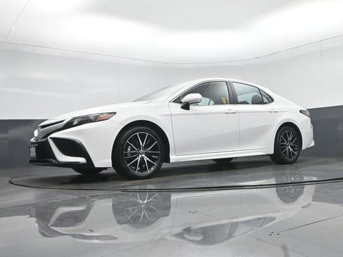 Used 2023 Toyota Camry SE image 50