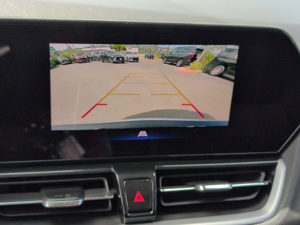 Used 2025 Chevrolet TrailBlazer LT AWD/4WD image 18