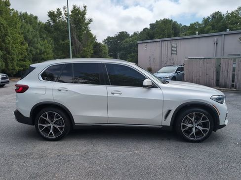 Used 2019 BMW X5 xDrive40i w/ Premium Package 2 AWD/4WD image 4