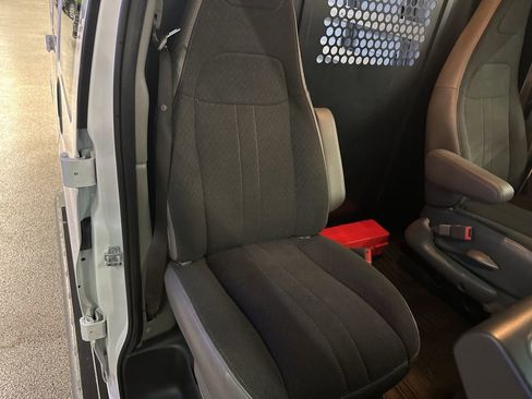 Used 2024 GMC Savana 2500 w/ Driver Convenience Package image 8