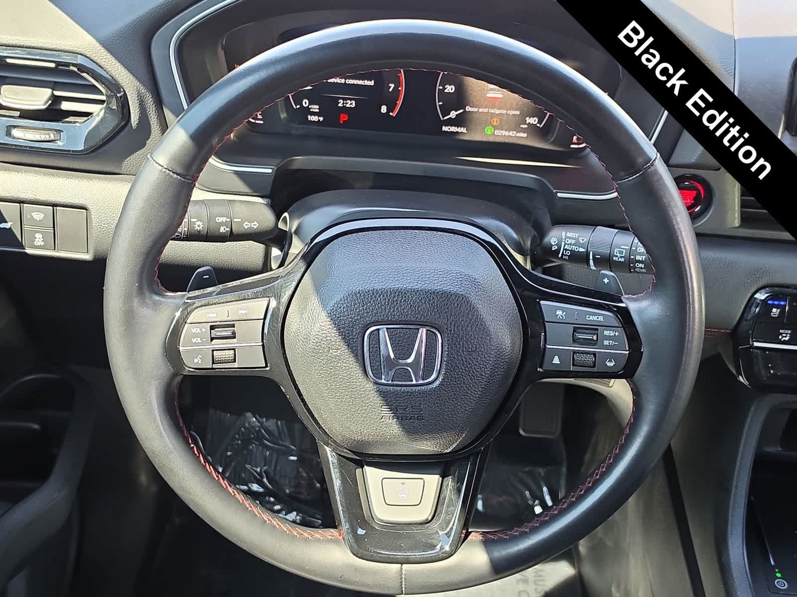 Used 2025 Honda Pilot Black Edition image 19