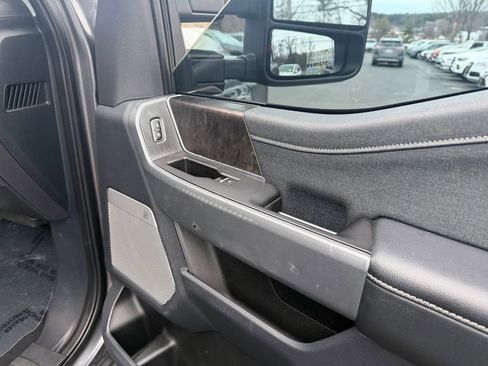 Used 2023 Ford F350 Lariat image 29