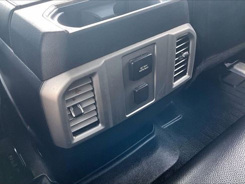 Used 2015 Ford F150 Lariat w/ Equipment Group 502A Luxury AWD/4WD image 34