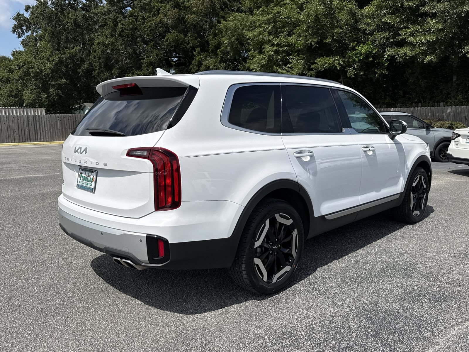 Used 2024 Kia Telluride S w/ S Sunroof Package FWD image 5