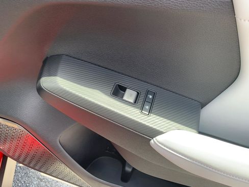 New 2025 Mitsubishi Outlander SE image 25