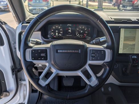 Used 2022 Land Rover Defender 110 X-Dynamic HSE image 15