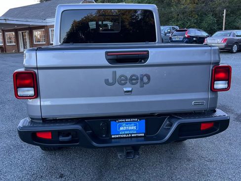 Used 2020 Jeep Gladiator Overland image 7