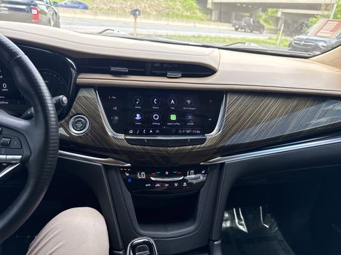 Used 2022 Cadillac XT6 Premium Luxury w/ Platinum Package AWD/4WD image 37